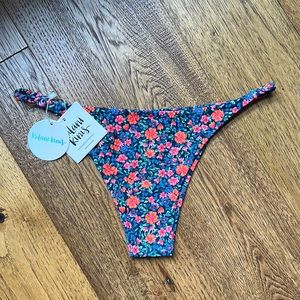 Kulani kinis - Braided Cheeky Bottom - Amor